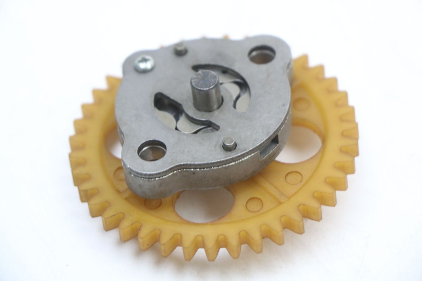 photo de POMPA OLEJU SYM JET 14 4T 50 (2018 - 2022) - Zbliżenie techniczne