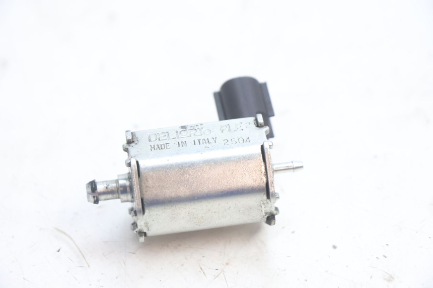 photo de POMPA OLEJU PEUGEOT LUDIX ONE 14P 50 (2004 - 2013) - Inny kąt widzenia