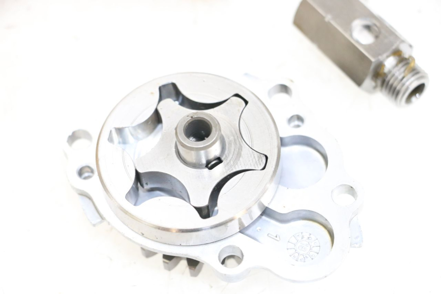 photo de POMPA OLEJU KAWASAKI NINJA 400 (2018 - 2023) - Inny kąt widzenia