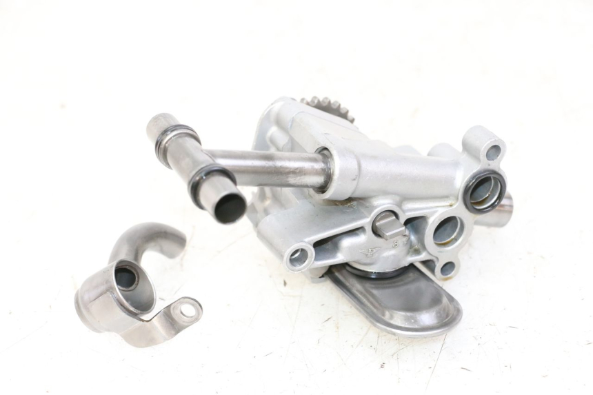 photo de POMPA OLEJU HONDA NTV DEAUVILLE 650 (2001 - 2006) - Inny kąt widzenia