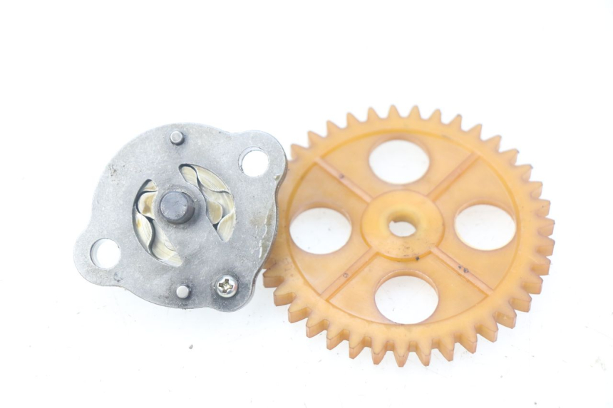 photo de POMPA OLEJU SYM ORBIT III 3 4T 50 (2018 - 2021) - Inny kąt widzenia