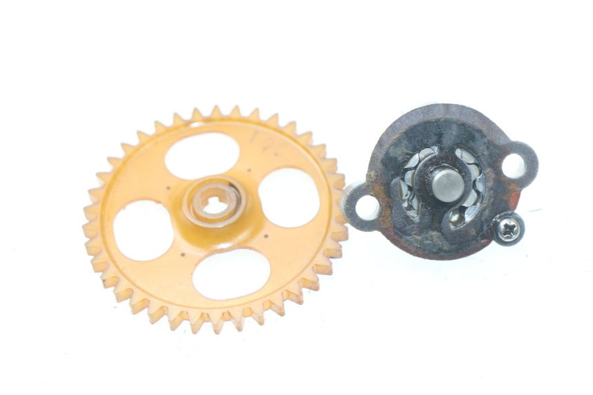 photo de POMPA OLEJU MBK OVETTO 4T 50 (2008 - 2016) - Zoom stanu zużycia