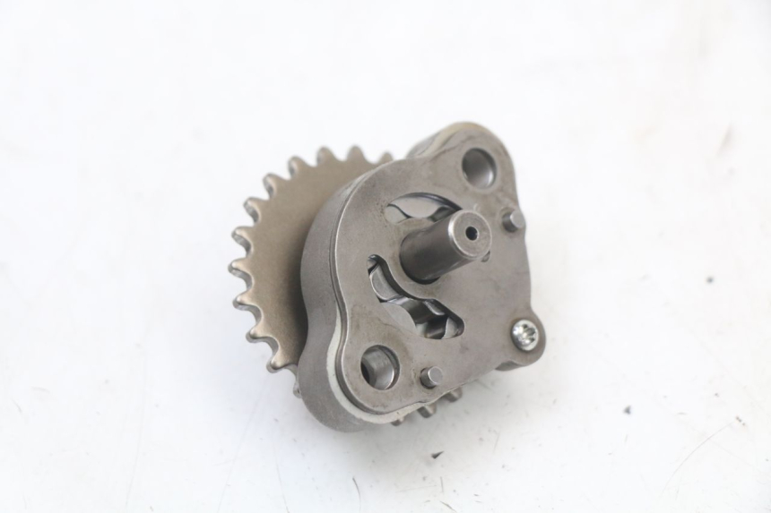 photo de POMPA OLEJU PEUGEOT BELVILLE 125 (2017 - 2021) - Inny kąt widzenia