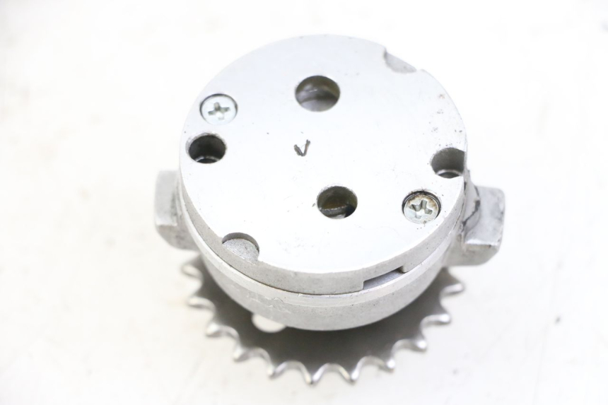 photo de POMPA OLEJU PIAGGIO VESPA GRANTURISMO 200 (2004 - 2005) - Szczegół części