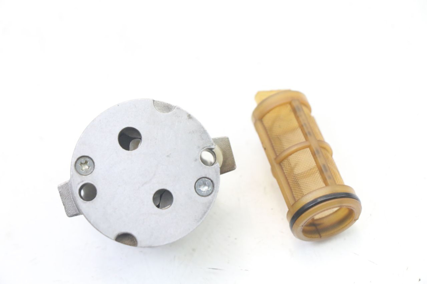 photo de POMPA OLEJU PIAGGIO X8 125 (2004 - 2007) - Inny kąt widzenia