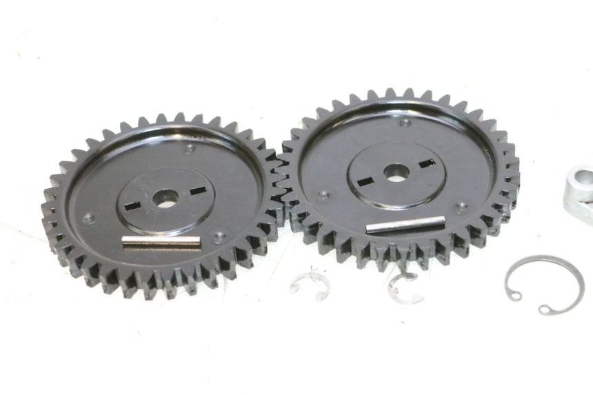 photo de POMPA OLEJU PEUGEOT SATELIS COMPRESSOR K15 125 (2006 - 2009) - Inny kąt widzenia