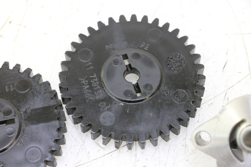 photo de POMPA OLEJU PEUGEOT SATELIS 125 (2006 - 2009) - Zbliżenie techniczne