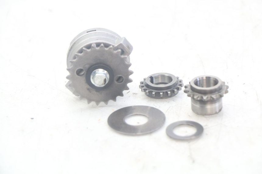 photo de POMPA OLEJU APRILIA SCARABEO 100 (2003 - 2012) - Widok główny