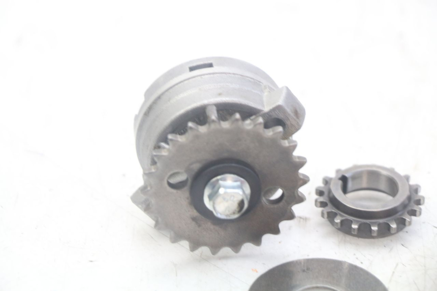 photo de POMPA OLEJU APRILIA SCARABEO 100 (2003 - 2012) - Inny kąt widzenia