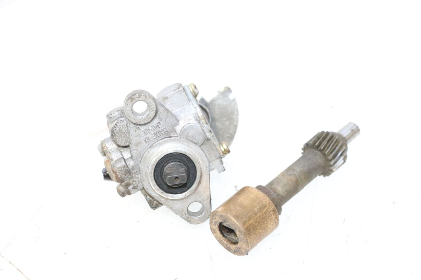 photo de POMPA OLEJU PEUGEOT SPEEDFIGHT LC 50 (1996 - 2002) - Zbliżenie techniczne