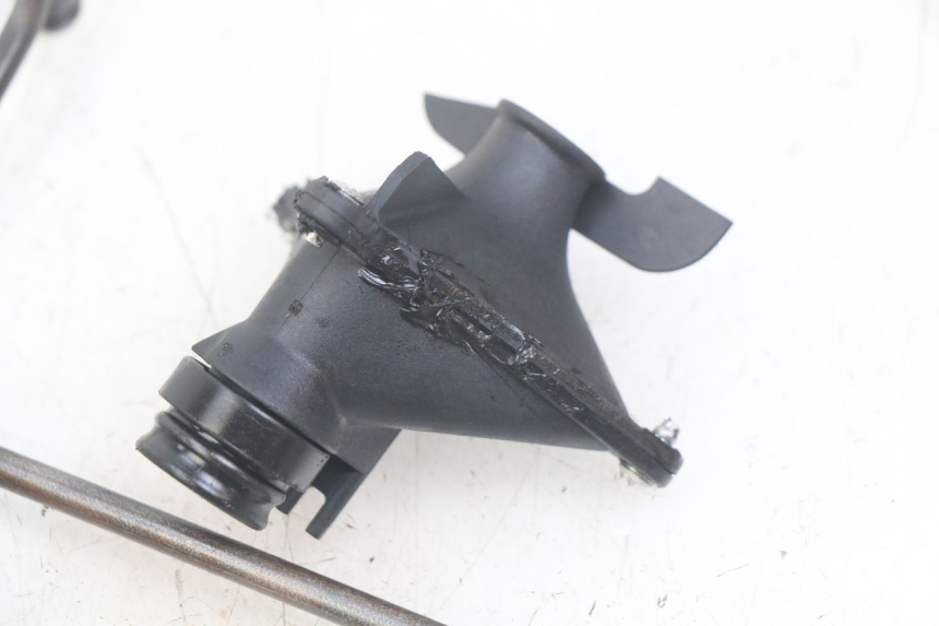 photo de POMPA OLEJU TRIUMPH SPRINT ST 955 (1999 - 2001) - Widok ogólny