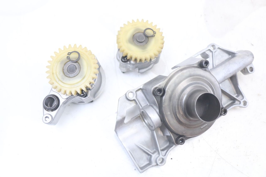 photo de POMPA OLEJU YAMAHA TDM ABS 900 (2002 - 2014) - Szczegół części