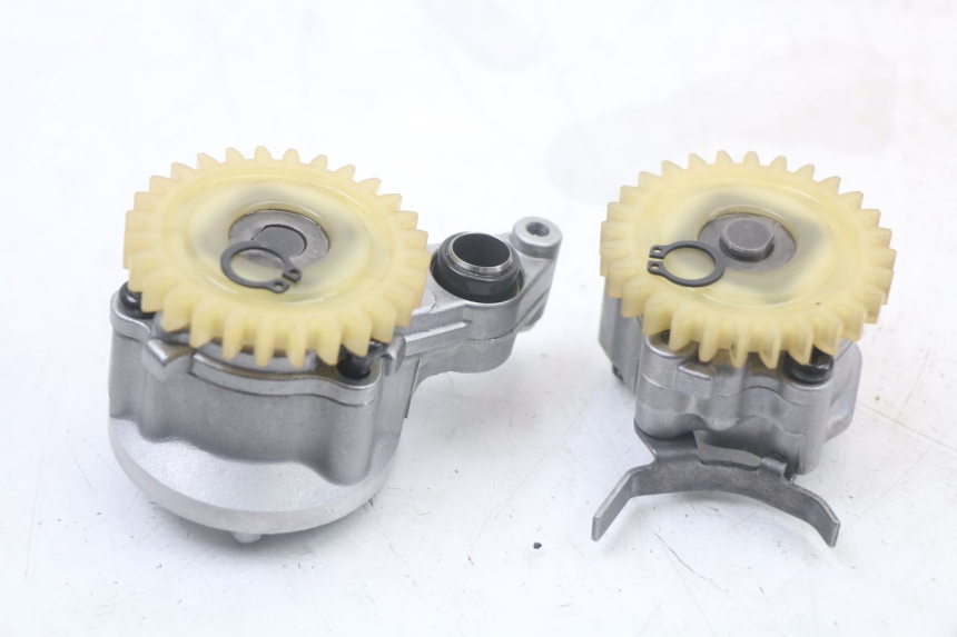 photo de POMPA OLEJU YAMAHA TDM ABS 900 (2002 - 2014) - Widok ogólny