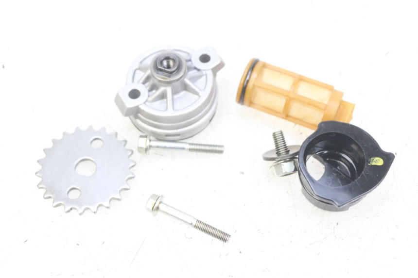 photo de POMPA OLEJU PIAGGIO VESPA GTS IGET ABS 125 (2017 - 2023) - Widok główny