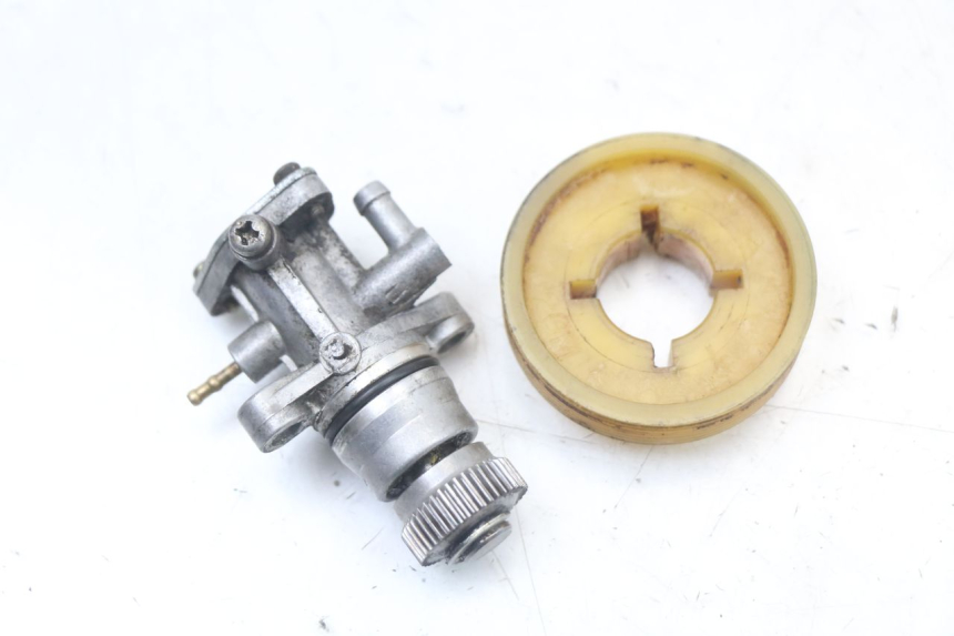 photo de POMPA OLEJU YAMAHA BW'S NG NEXT GENERATION 50 (1996 - 2003) - Widok główny