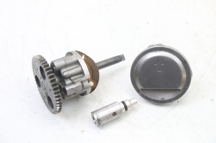 photo de POMPA OLEJU YAMAHA FZS FAZER 600 (2001 - 2003) - Widok główny