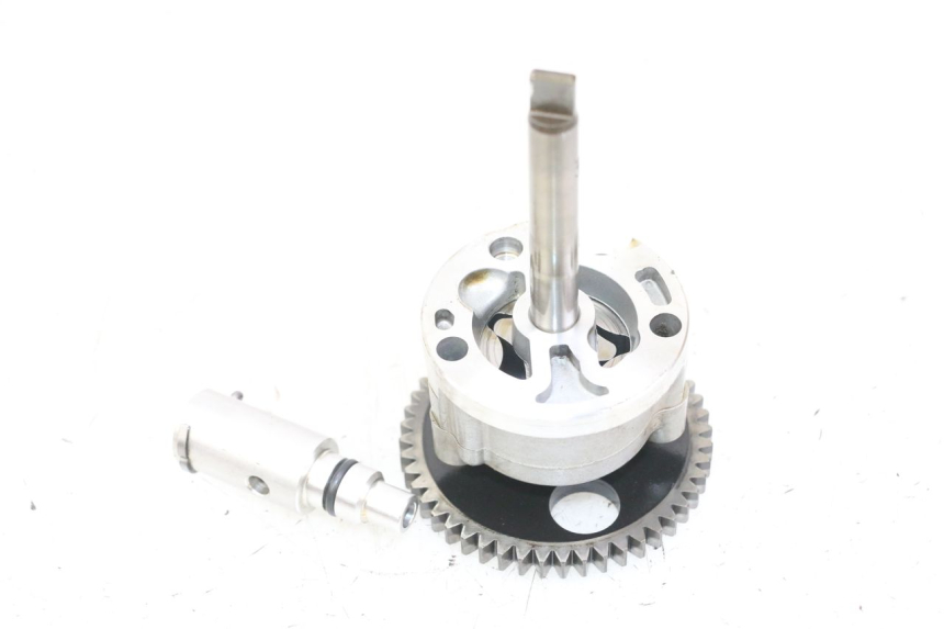 photo de POMPA OLEJU YAMAHA FZS FAZER 600 (2001 - 2003) - Inny kąt widzenia