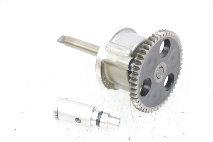 photo de POMPA OLEJU YAMAHA FZS FAZER 600 (2001 - 2003) - Zbliżenie techniczne