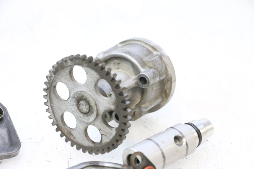 photo de POMPA OLEJU YAMAHA YZF R GENESIS 750 (1993 - 1998) - Punkty mocowania