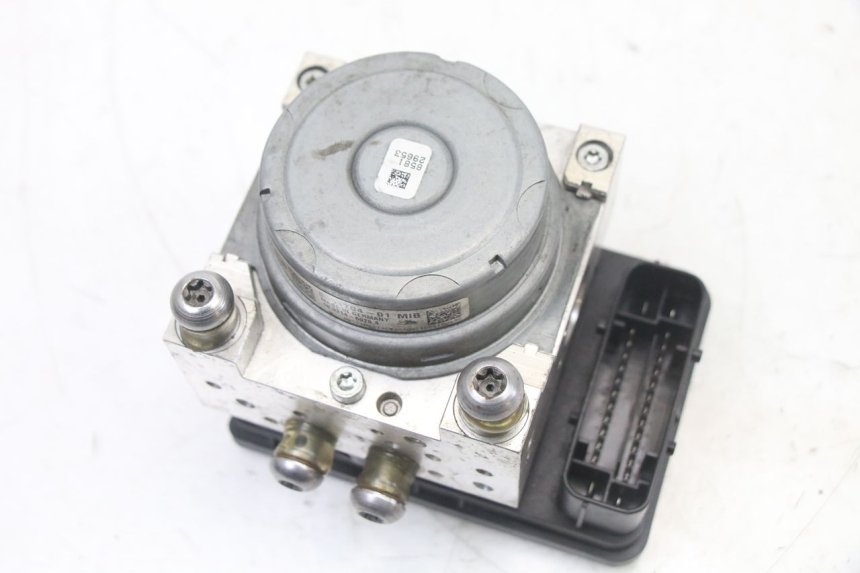 photo de POMPA ABS BMW S RR ABS S1000RR 1000 (2015 - 2018) - Inny kąt widzenia