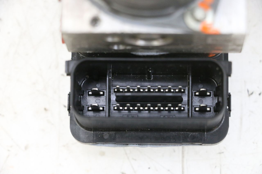 photo de POMPA ABS SUZUKI BURGMAN 650 (2013 - 2020) - Widok ogólny