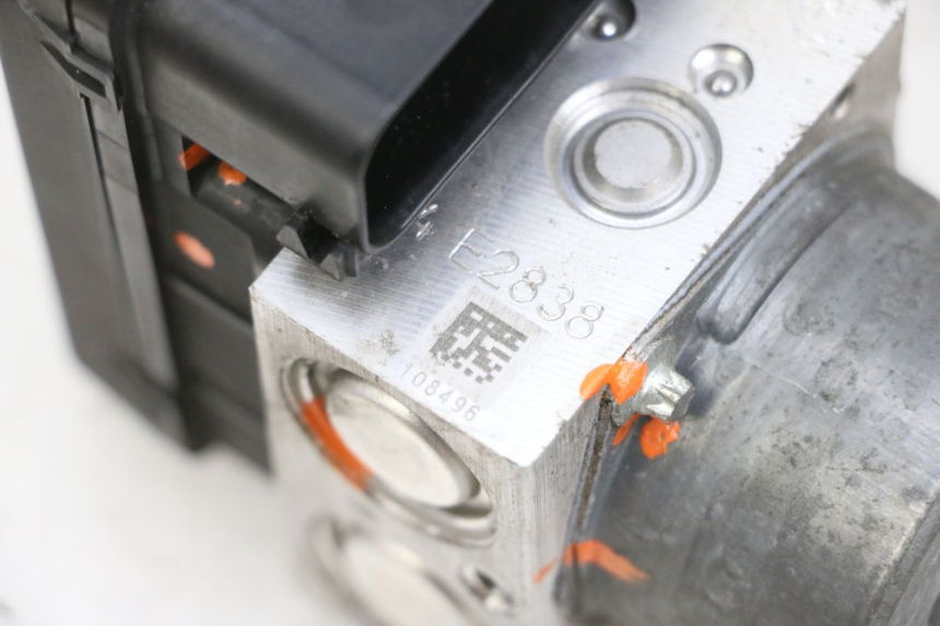 photo de POMPA ABS SUZUKI BURGMAN 650 (2013 - 2020) - Oznaczenia i referencje