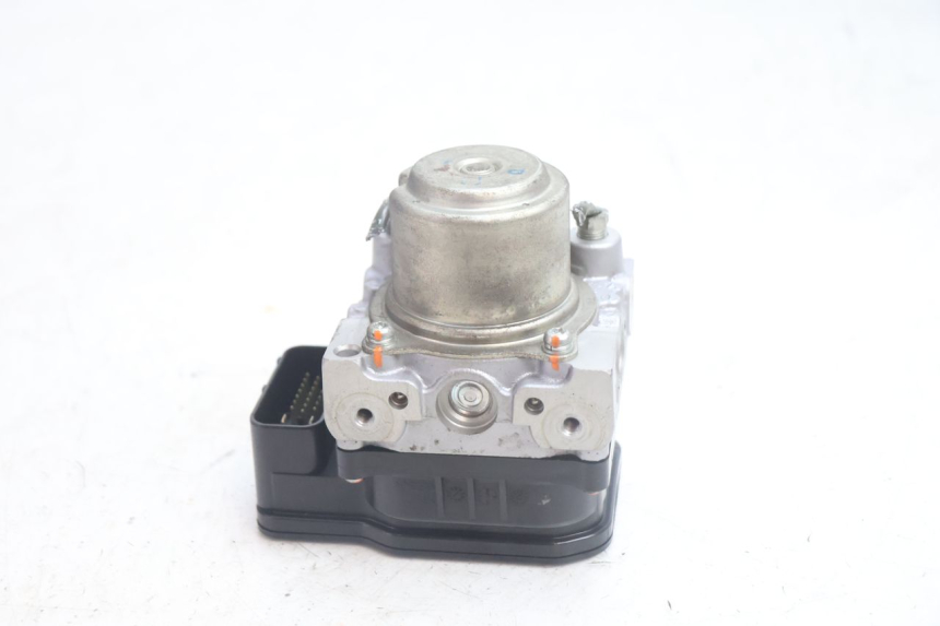 photo de POMPA ABS SUZUKI BURGMAN EXECUTIVE ABS 650 (2006 - 2012) - Widok ogólny
