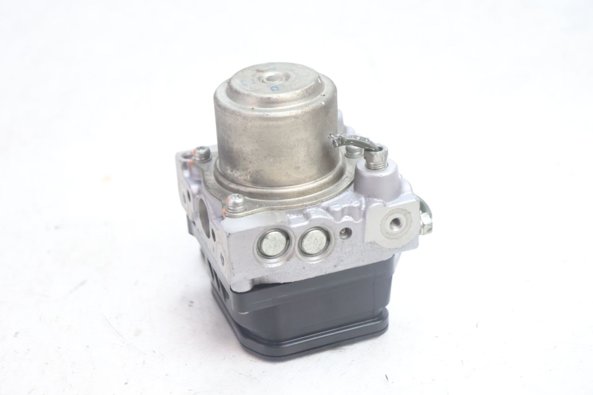 photo de POMPA ABS SUZUKI BURGMAN EXECUTIVE ABS 650 (2006 - 2012) - Punkty mocowania