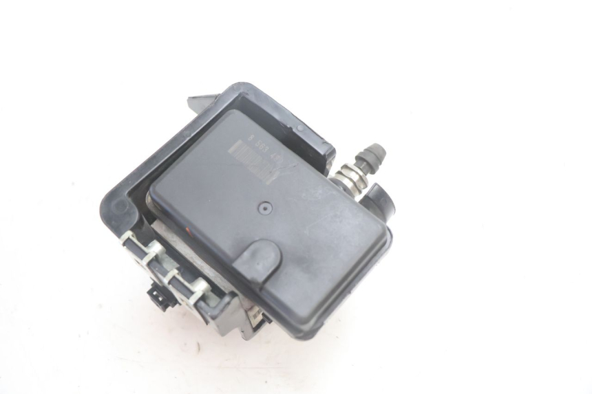 photo de POMPA ABS BMW C SPORT 650 (2015 - 2021) - Widok z bliska