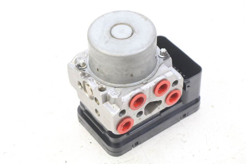 photo de POMPA ABS HONDA CB R 1000 (2018 - 2023) - Szczegół części