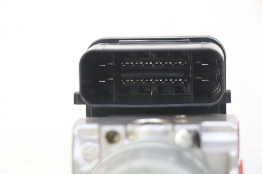 photo de POMPA ABS HONDA CB R 1000 (2018 - 2023) - Zoom stanu zużycia