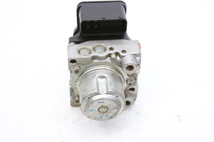 photo de POMPA ABS HONDA FES S-WING SWING ABS 125 (2007 - 2015) - Zoom stanu zużycia