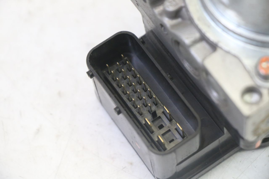 photo de POMPA ABS HONDA FES S-WING SWING ABS 125 (2007 - 2015) - Zoom stanu zużycia