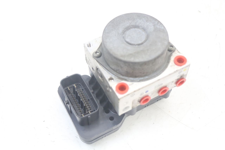 photo de POMPA ABS YAMAHA FJR ABS 1300 (2006 - 2012) - Punkty mocowania