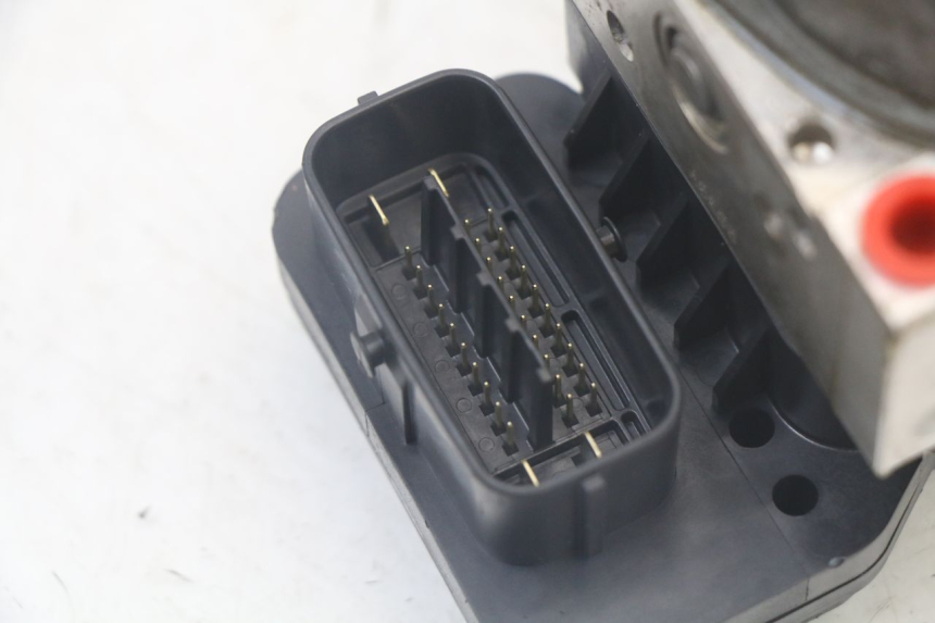 photo de POMPA ABS YAMAHA FJR ABS 1300 (2006 - 2012) - Stan powierzchni