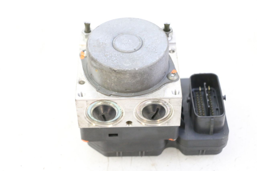 photo de POMPA ABS YAMAHA FJR ABS 1300 (2006 - 2012) - Inny kąt widzenia