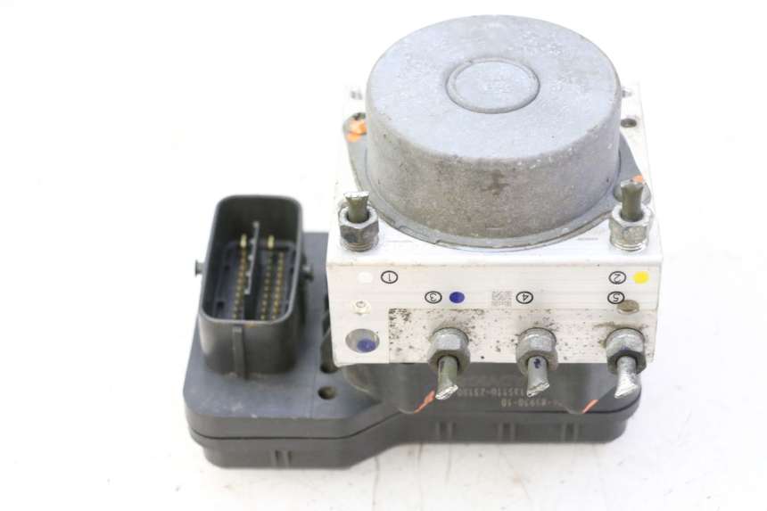 photo de POMPA ABS YAMAHA FJR ABS 1300 (2006 - 2012) - Punkty mocowania