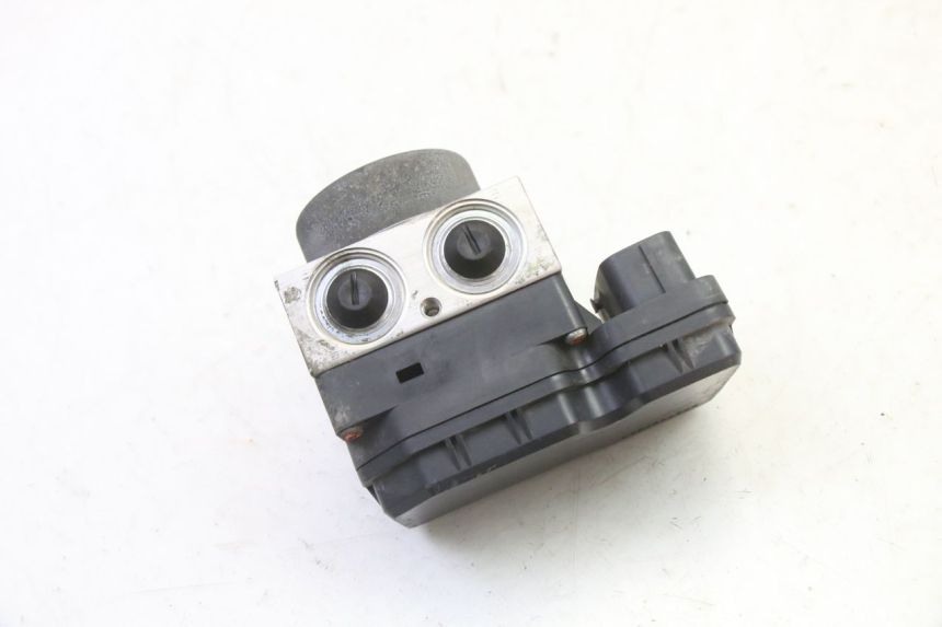 photo de POMPA ABS YAMAHA FJR ABS 1300 (2006 - 2012) - Punkty mocowania