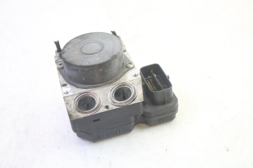 photo de POMPA ABS YAMAHA FJR ABS 1300 (2006 - 2012) - Inny kąt widzenia