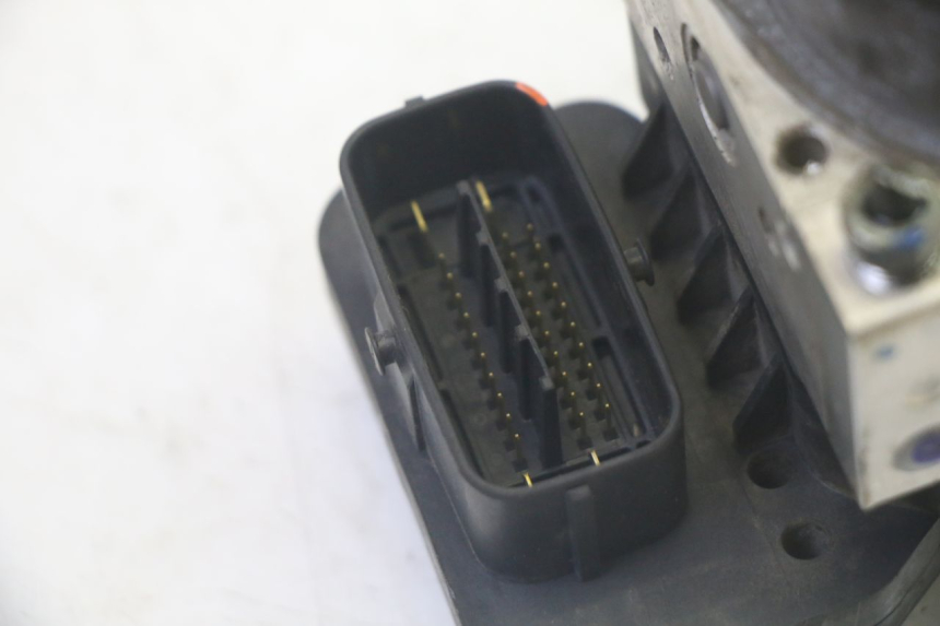 photo de POMPA ABS YAMAHA FJR ABS 1300 (2006 - 2012) - Zoom stanu zużycia