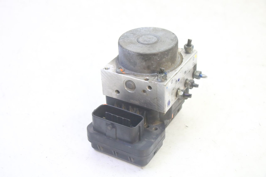 photo de POMPA ABS YAMAHA FJR ABS 1300 (2006 - 2012) - Inny kąt widzenia