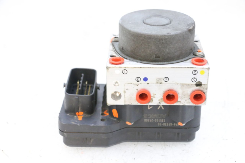 photo de POMPA ABS YAMAHA FJR ABS 1300 (2006 - 2012) - Widok główny