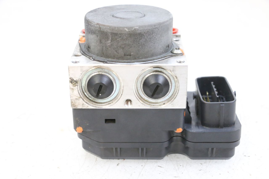 photo de POMPA ABS YAMAHA FJR ABS 1300 (2006 - 2012) - Oznaczenia i referencje