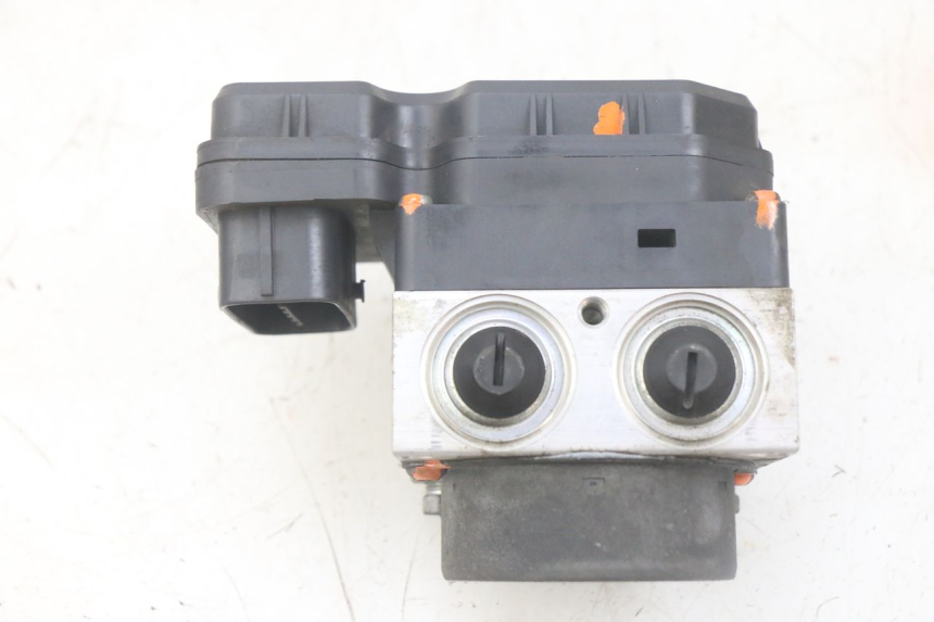 photo de POMPA ABS YAMAHA FJR ABS 1300 (2006 - 2012) - Część sprawdzona