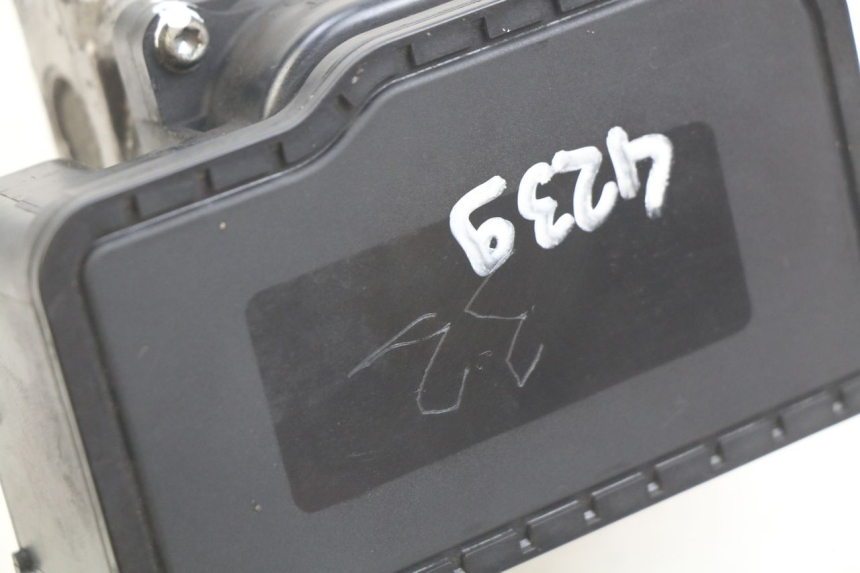 photo de POMPA ABS HONDA FJS SILVERWING SILVER WING 400 (2009 - 2016) - Stan powierzchni