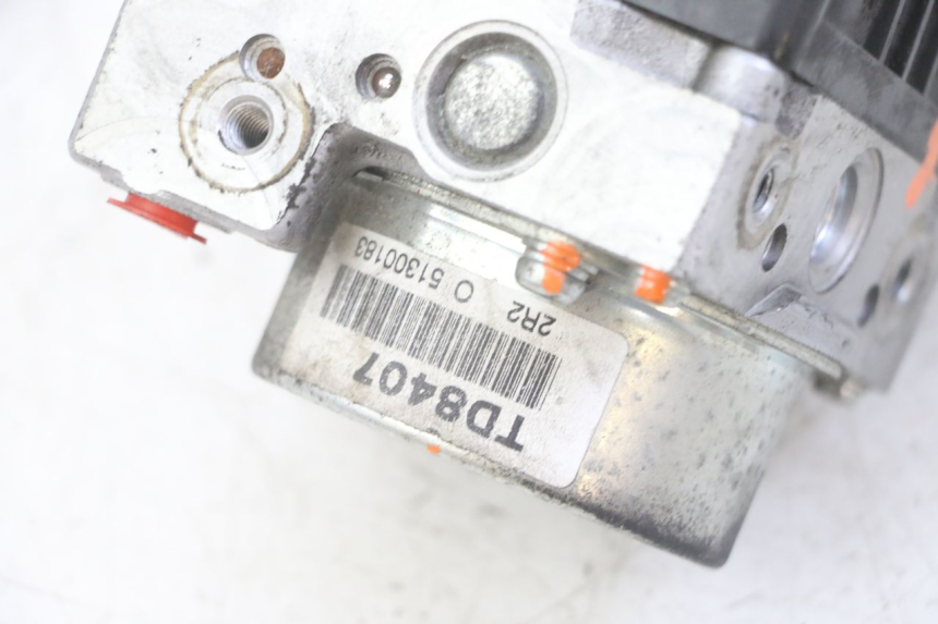 photo de POMPA ABS HONDA FORZA ABS 300 (2013 - 2017) - Inny kąt widzenia