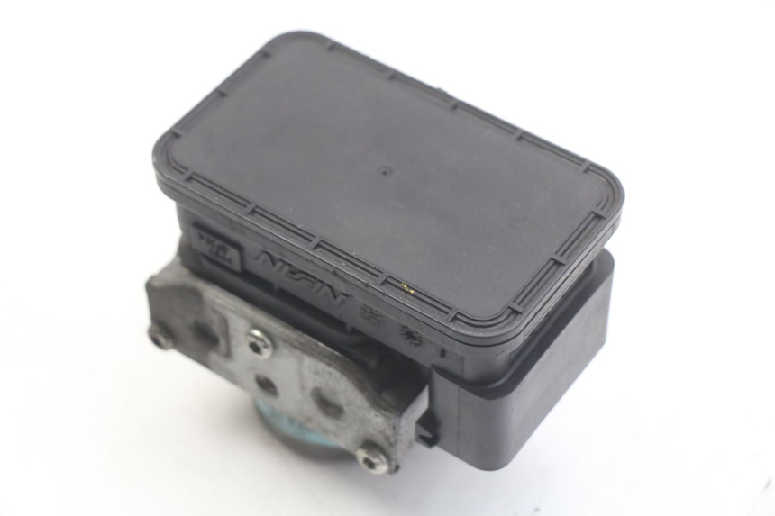 photo de POMPA ABS HONDA FORZA 125 (2015 - 2016) - Inny kąt widzenia