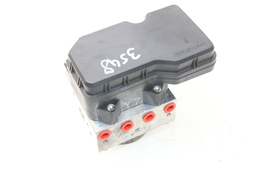 photo de POMPA ABS YAMAHA FZ8 800 (2010 - 2016) - Szczegół części