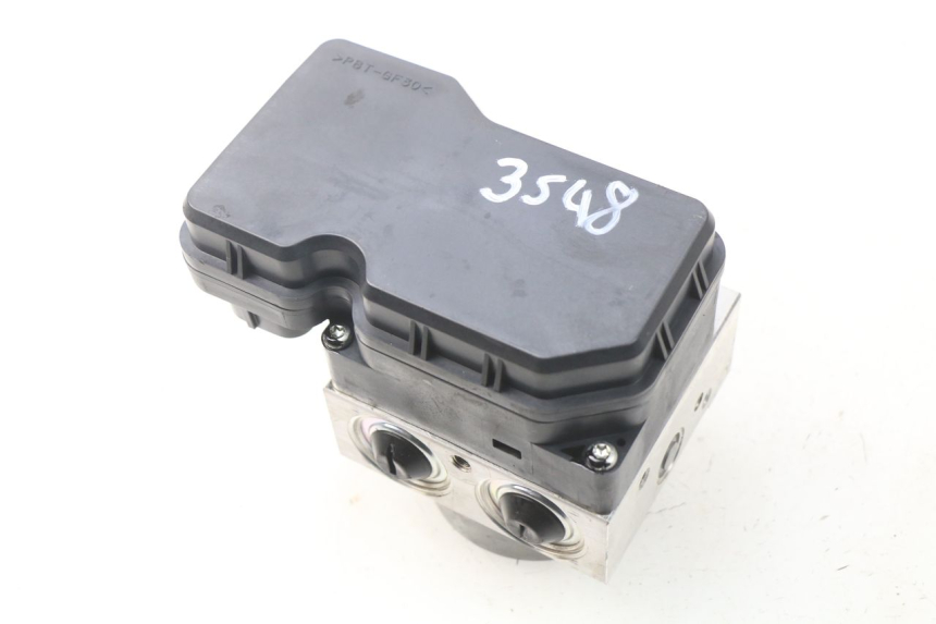 photo de POMPA ABS YAMAHA FZ8 800 (2010 - 2016) - Zoom stanu zużycia