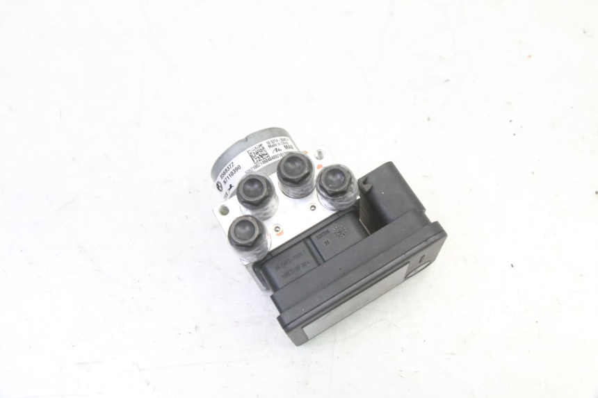 photo de POMPA ABS BMW G310 R 310 (2016 - 2020) - Szczegół części